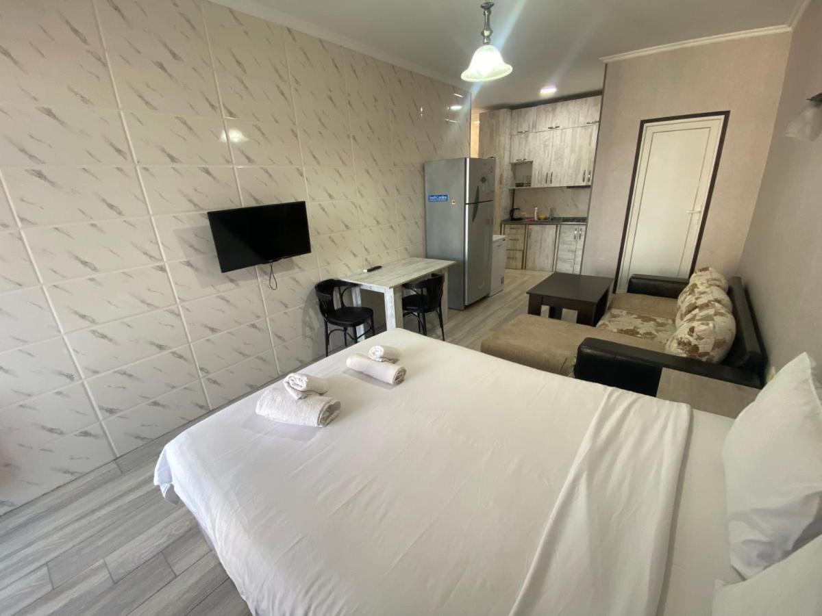 Apartment - Nino Batoumi Extérieur photo