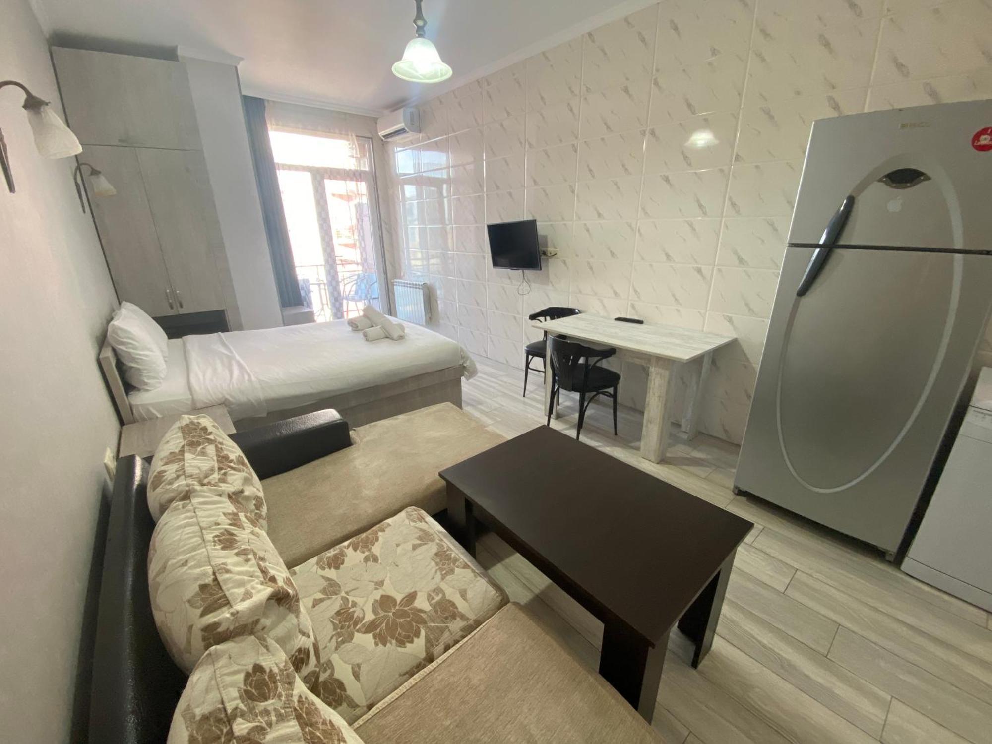 Apartment - Nino Batoumi Extérieur photo